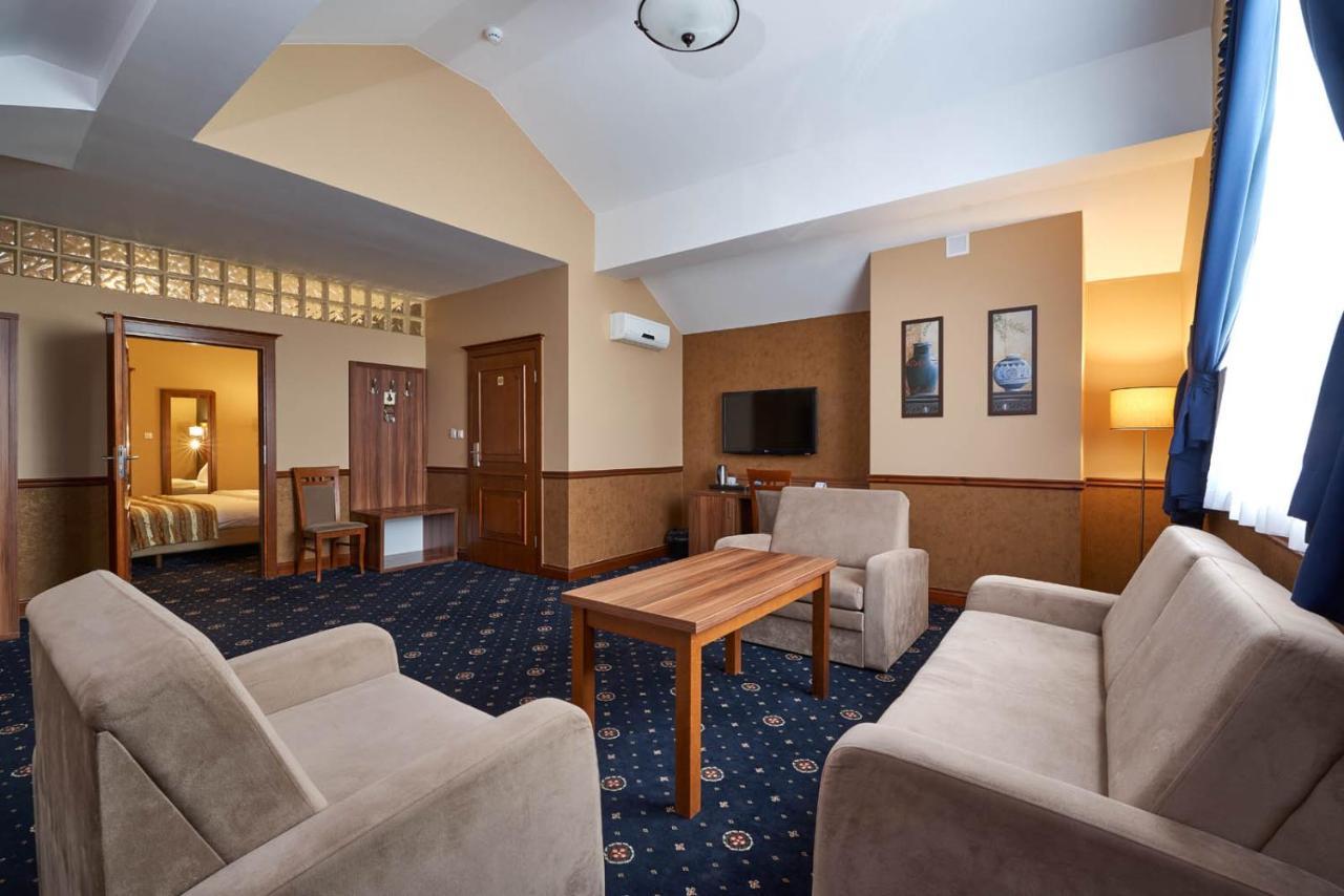 Hotel Dwor Galicja Stalowa Wola Εξωτερικό φωτογραφία