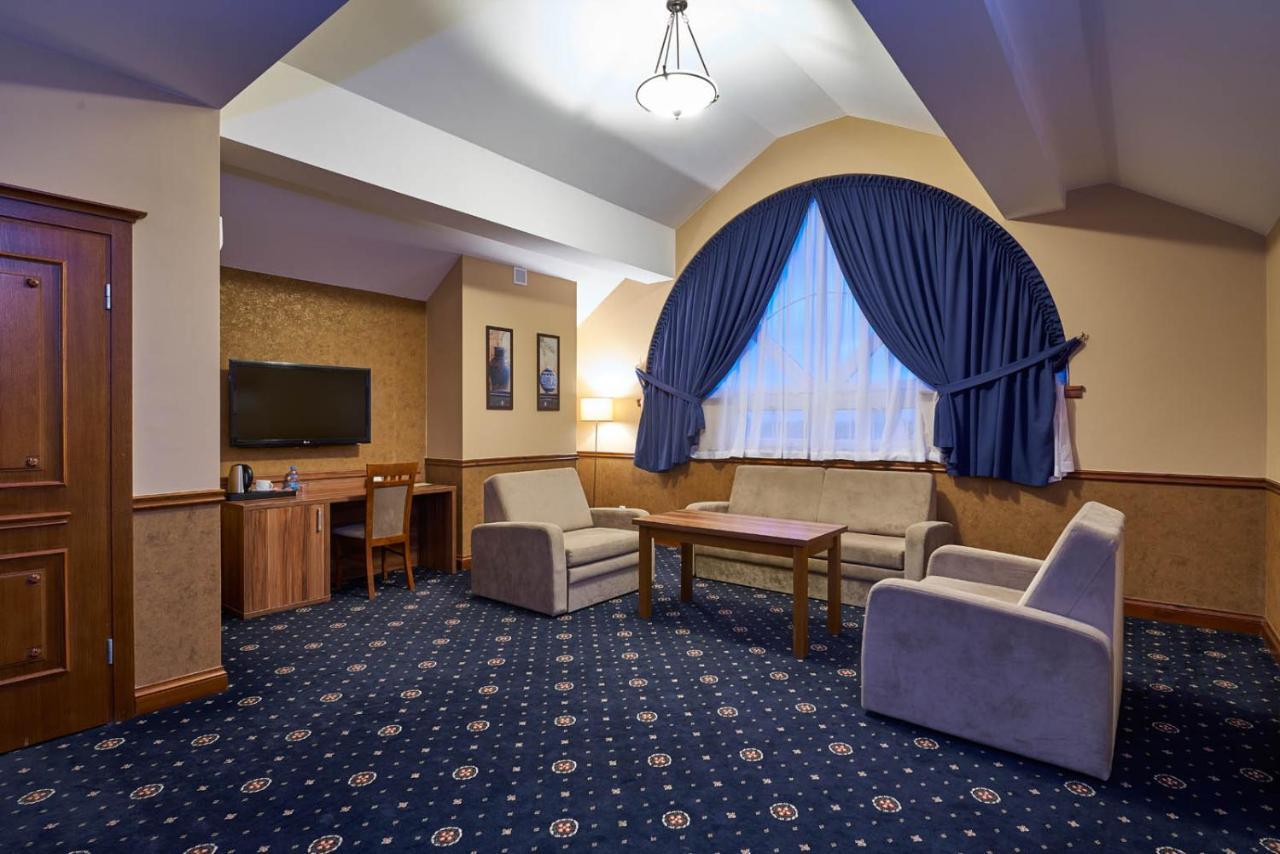 Hotel Dwor Galicja Stalowa Wola Εξωτερικό φωτογραφία