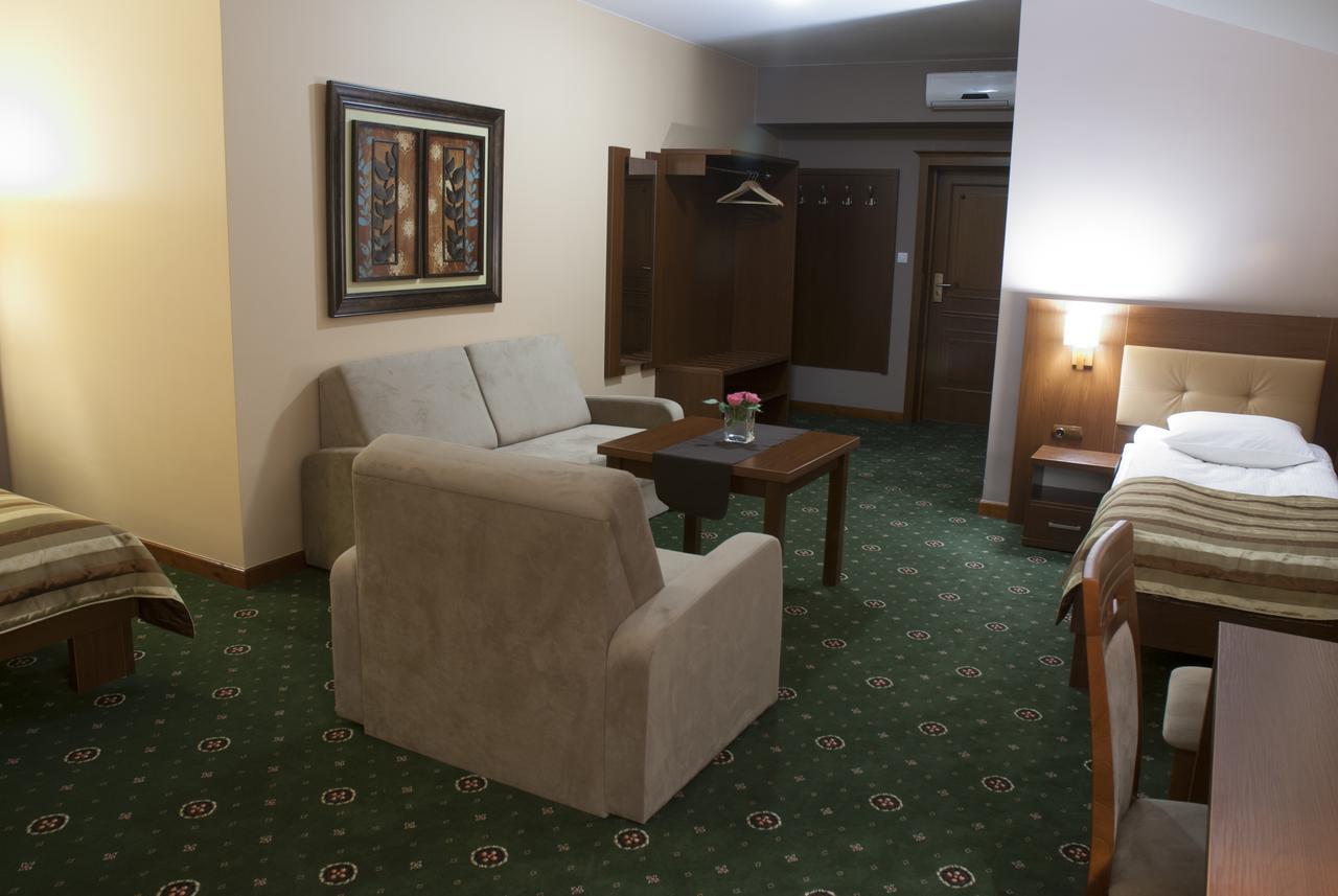 Hotel Dwor Galicja Stalowa Wola Εξωτερικό φωτογραφία